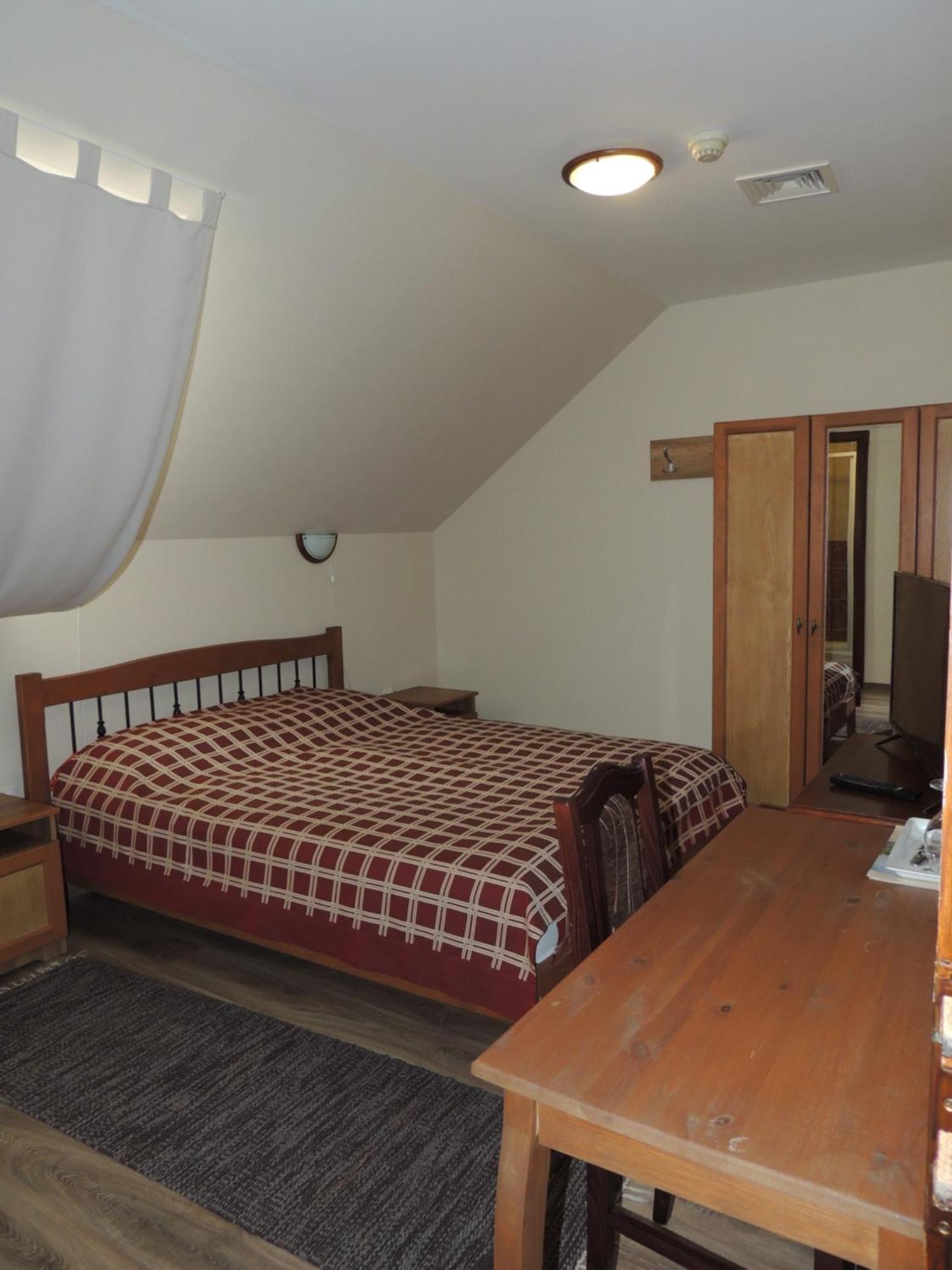 Verba Tanya Bed and Breakfast Kotaj Habitación foto