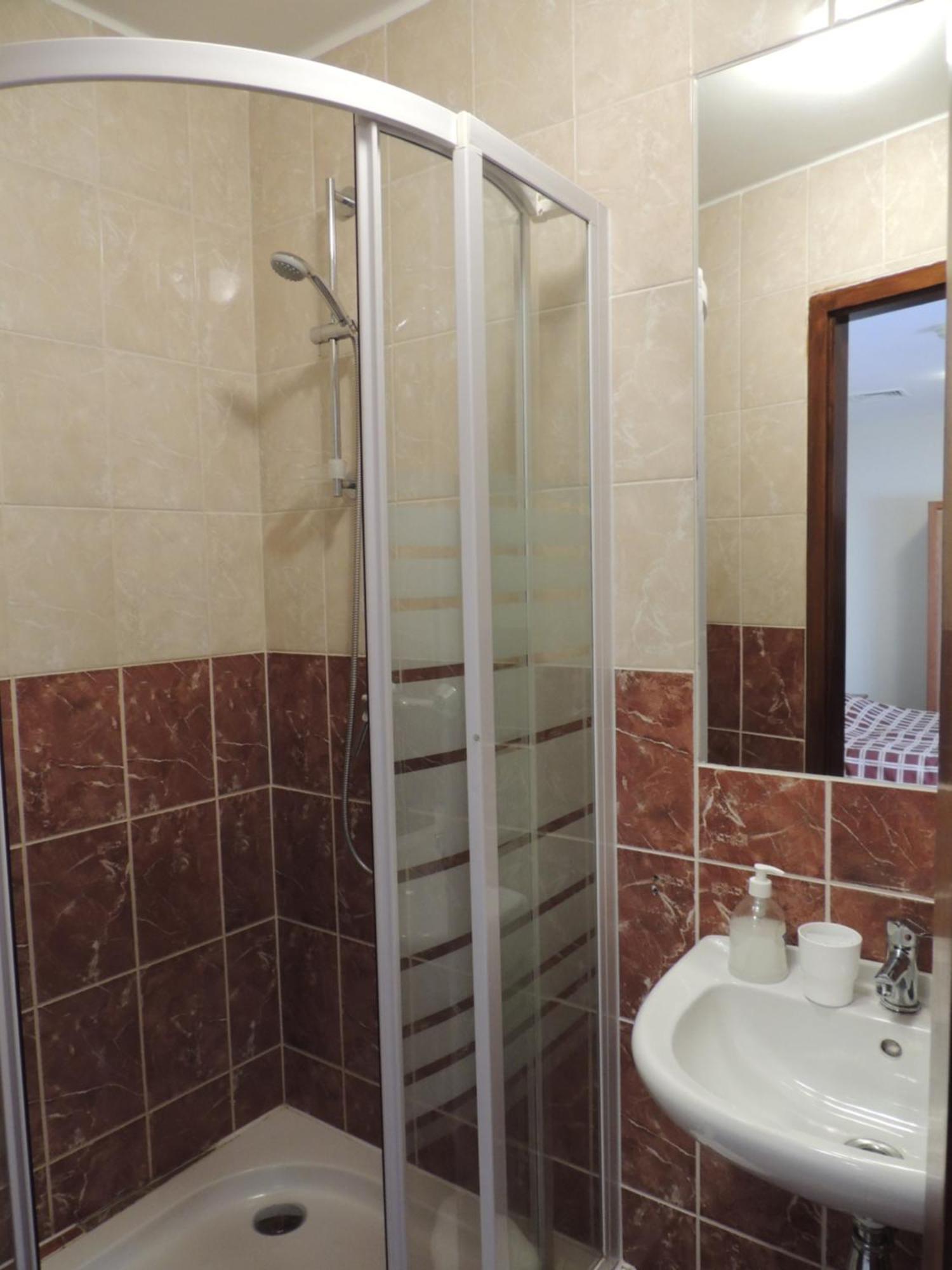 Verba Tanya Bed and Breakfast Kotaj Habitación foto