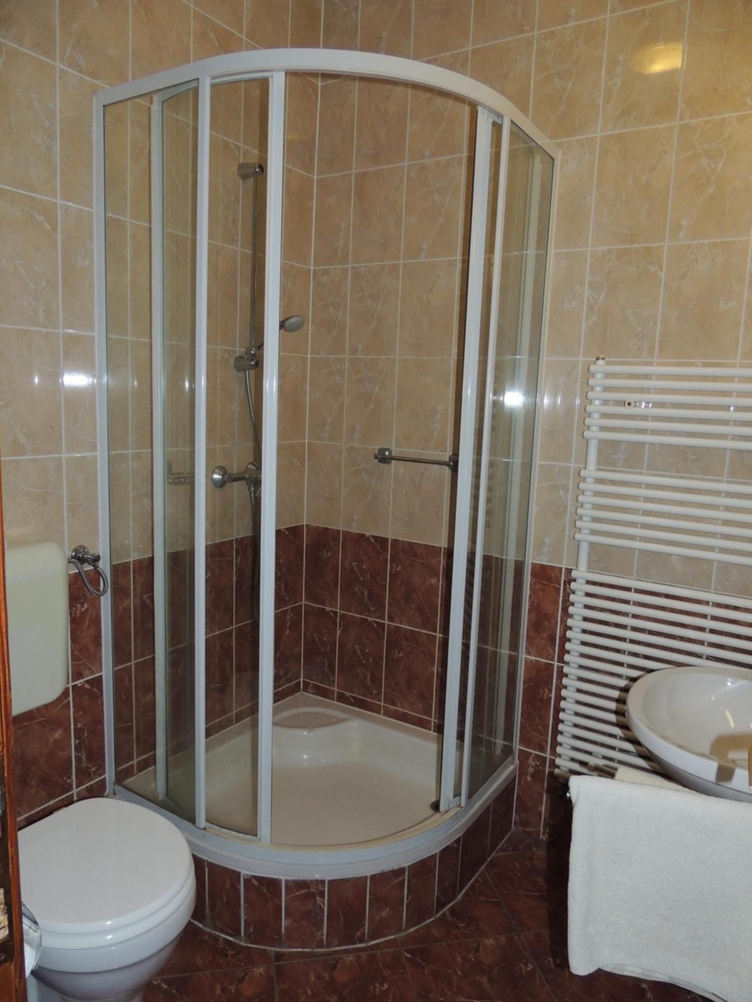Verba Tanya Bed and Breakfast Kotaj Habitación foto
