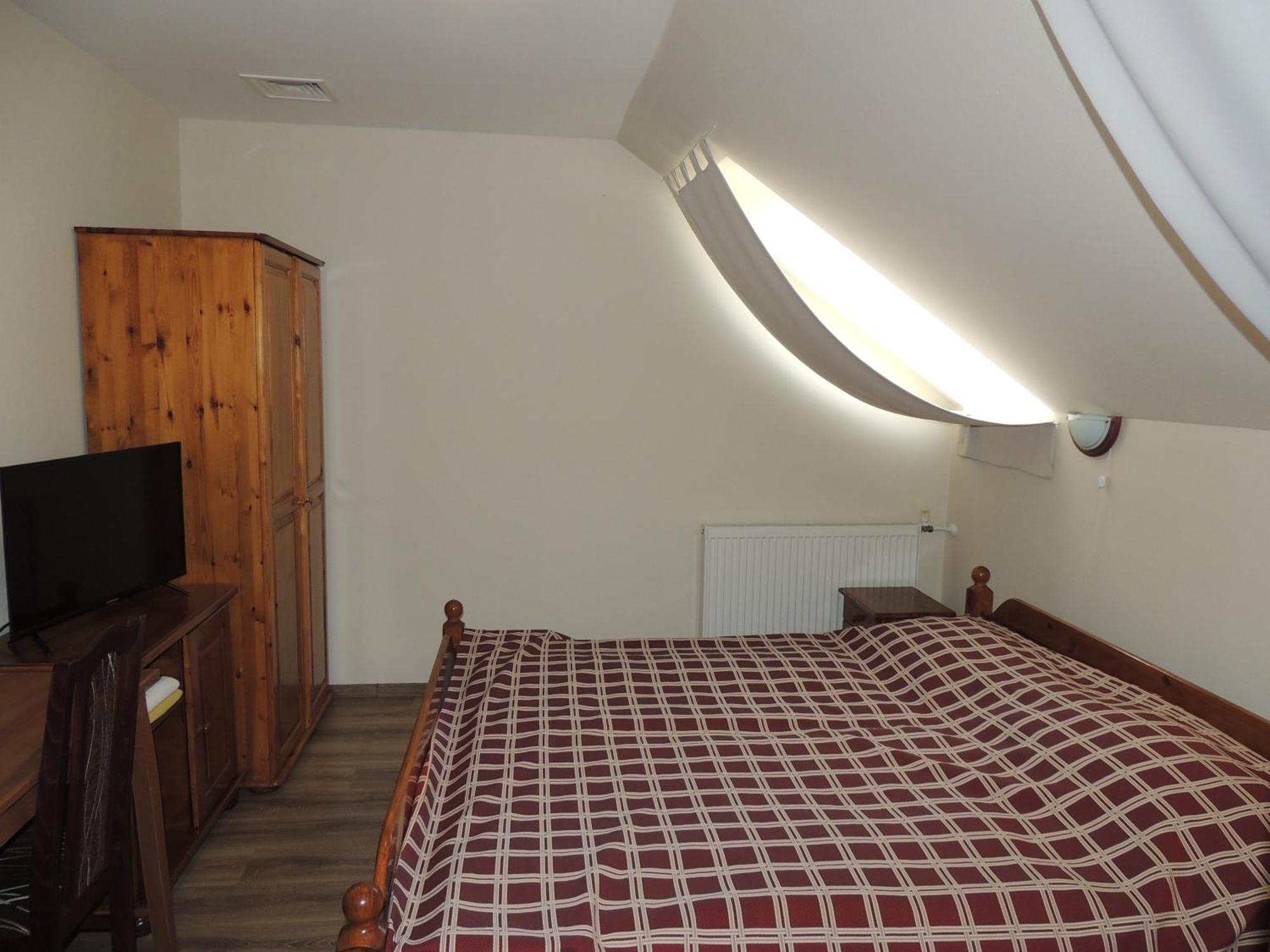 Verba Tanya Bed and Breakfast Kotaj Habitación foto